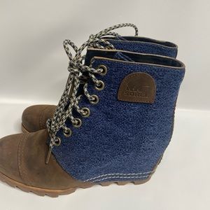 Sorel wedge Lexie blue booties